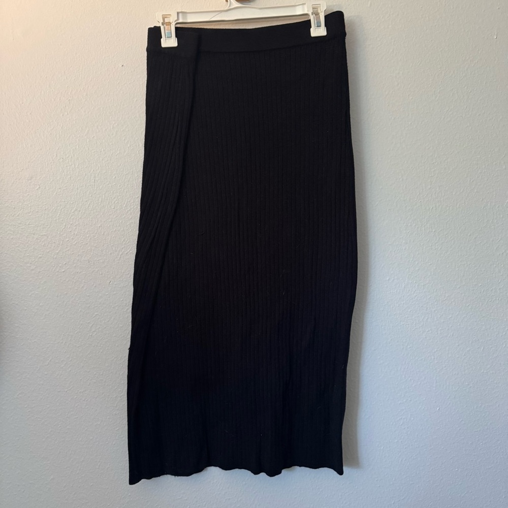Max Studio London Ribbed Black Knit Skirt | Size XL $22